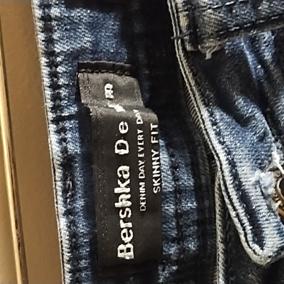 Women's Bershkka jeans size 32 skinny - Picture 1 of 5